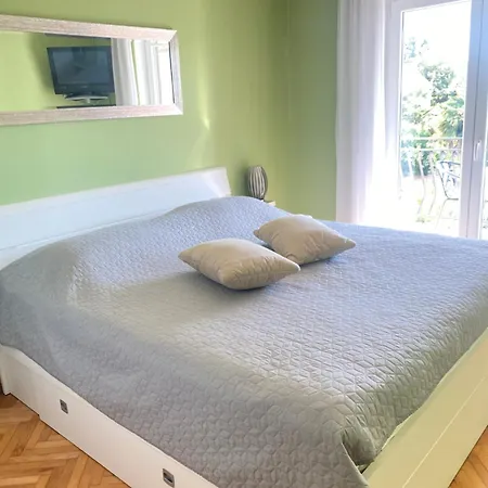 2 App For 3 Persons With 2 Terraces Near Beach&town Apartment