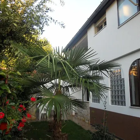 Apartment 2 App For 3 Persons With 2 Terraces Near Beach&town