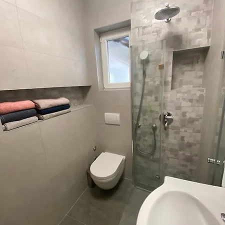 2 App For 3 Persons With 2 Terraces Near Beach&town