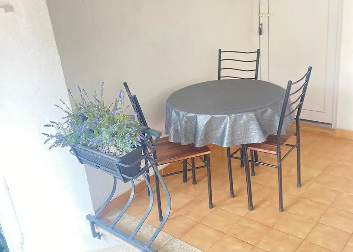 아파트 2 App For 3 Persons With 2 Terraces Near Beach&town 포레치